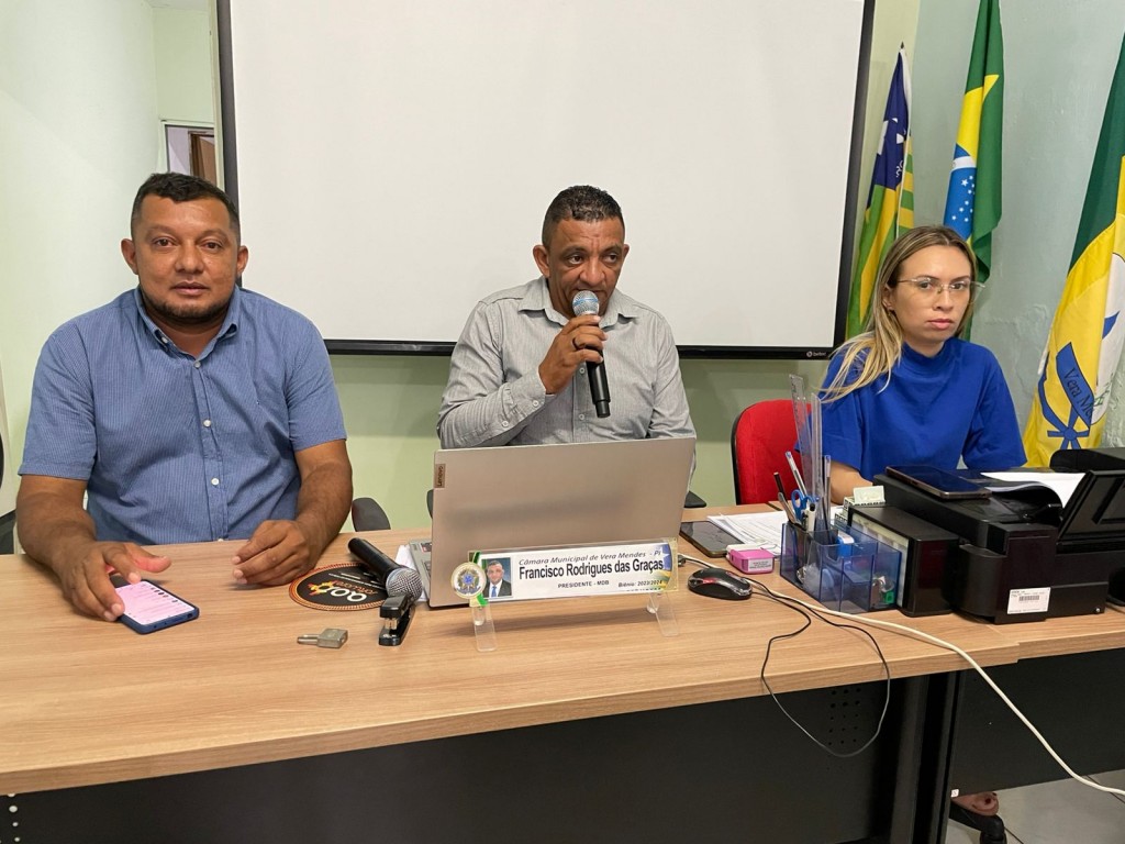 Câmara Municipal de Vera Mendes-PI aprova reestruturação administrativa e orçamento para 2025 em sessões legislativas
